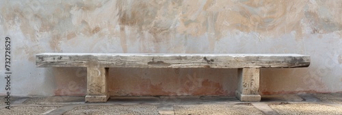 A weathered outdoor bench © Stefano