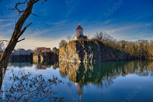 Historische Bergkirche auf dem Kirchberg und am Steinbruch in Beucha, Sachsen, Deutschland  photo