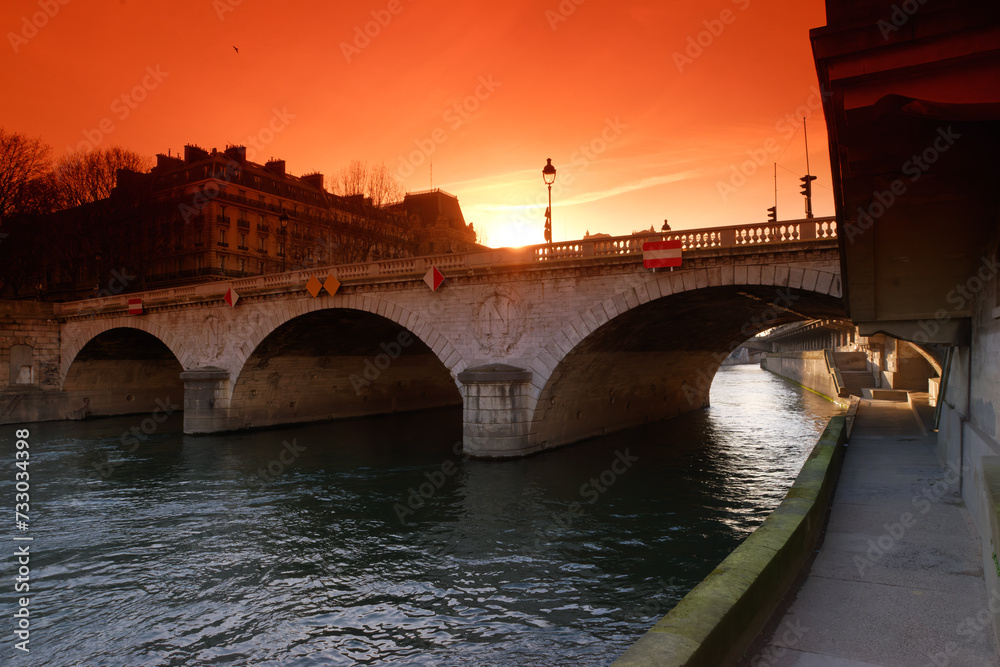 Pont Saint Michel, old bridge in the 6th arrondissemnt of Paris city