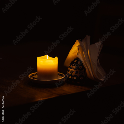 Candle and tissues © Pawel