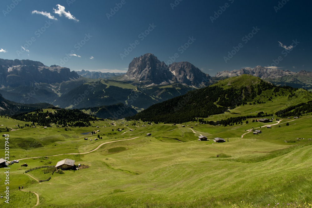 VIsta del maestoso e imponente Sassolungo dal Seceda, Val Gardena, Dolomiti