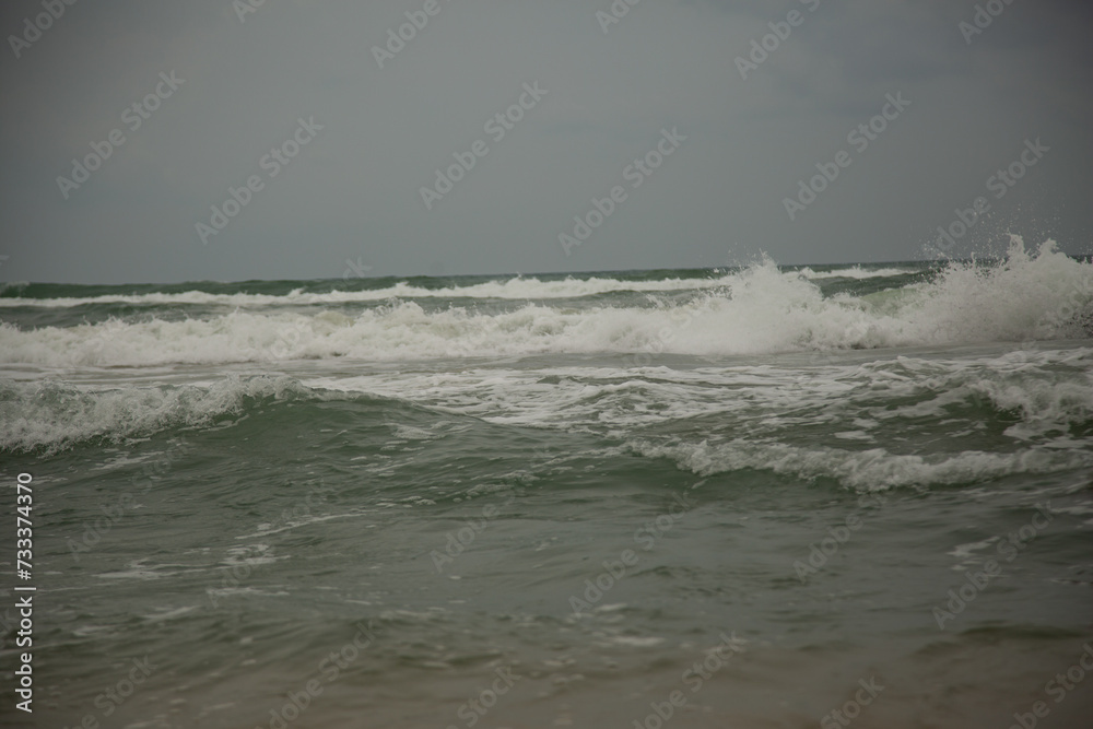 waves breaking on the beach waves breaking on the beach