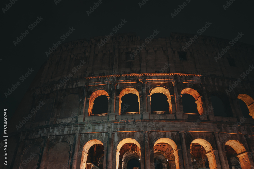 Fotografie colosseum at night