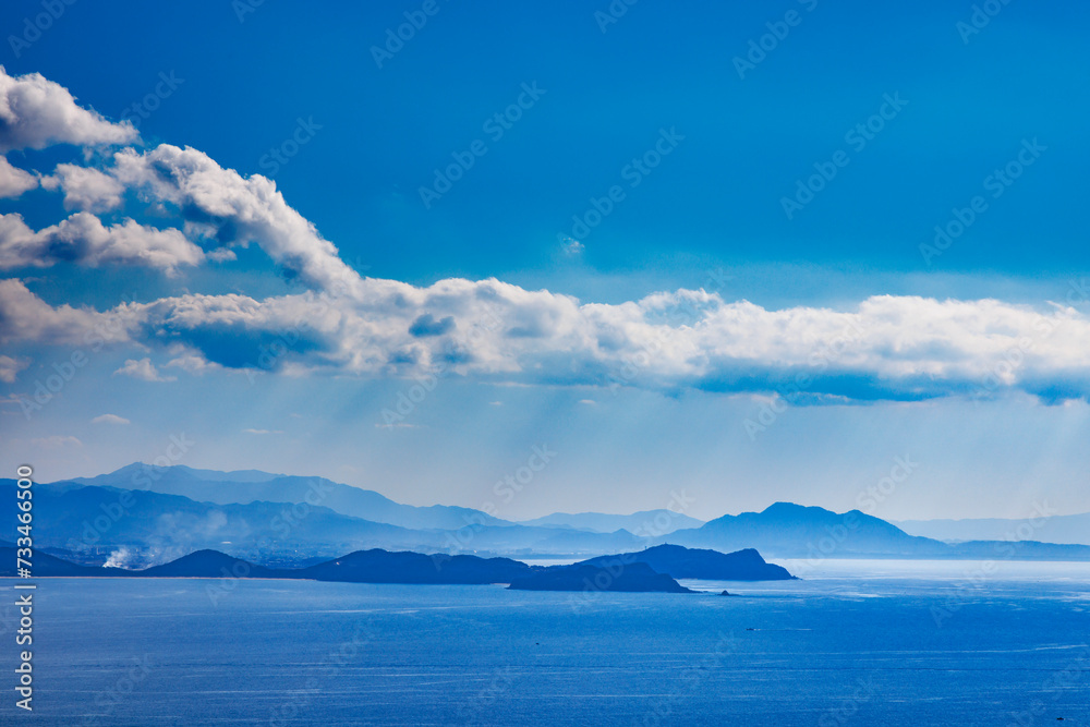 福岡県の大島から見る綺麗な海と風景