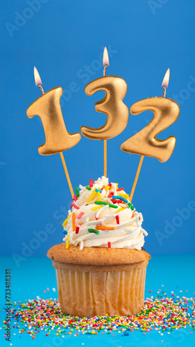 Candle number 132 - Cupcake birthday in blue background