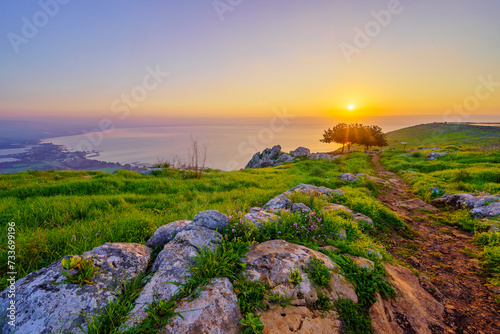 Obraz na płótnie Sunrise view of the Sea of Galilee, from Mount Arbel w salonie