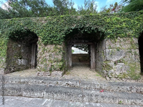Fototapeta Naklejka Na Ścianę i Meble -  崇元寺の門