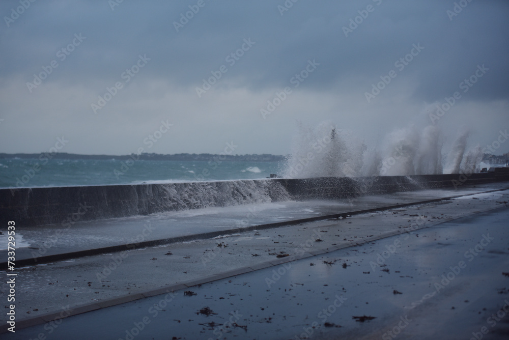 Grandes marées à Saint-Malo - vagues de submersion Grandes marées à Saint-Malo - vagues de submersion