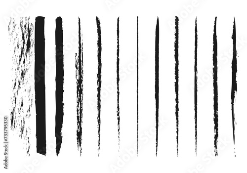 Trazado negro de pincelada en fondo blanco. photo