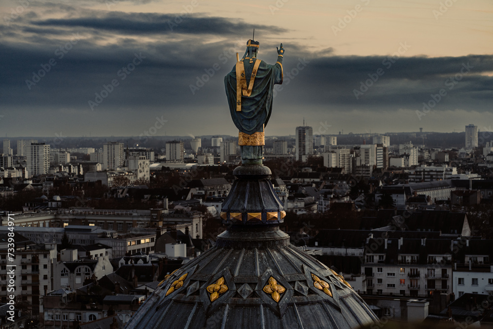 Fototapeta premium Above the city