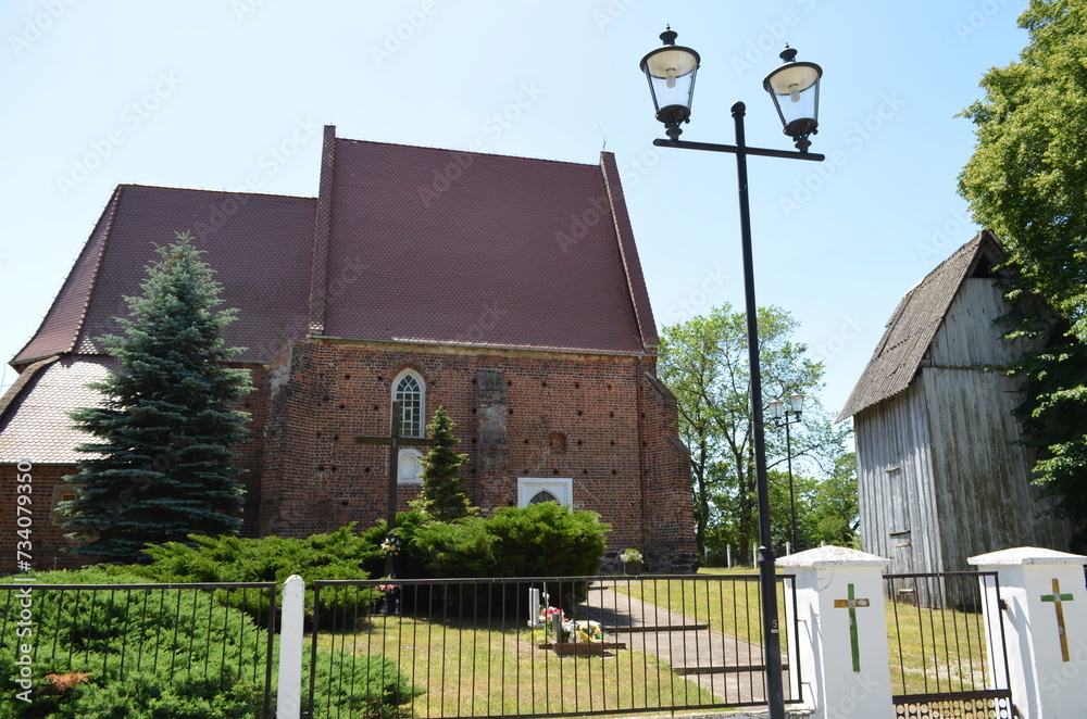 Wieś Ozorowice, kościół, Dolny Śląsk, Polska - obrazy, fototapety, plakaty 