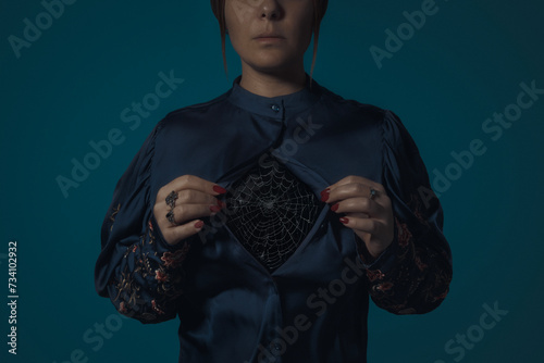 Woman showing a empty heart