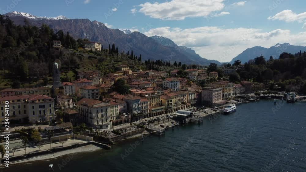 drone: vista aerea su Bellagio, lago di Como. Italia. Borgo e lago. drone: vista aerea su Bellagio, lago di Como. Italia. Borgo e lago.