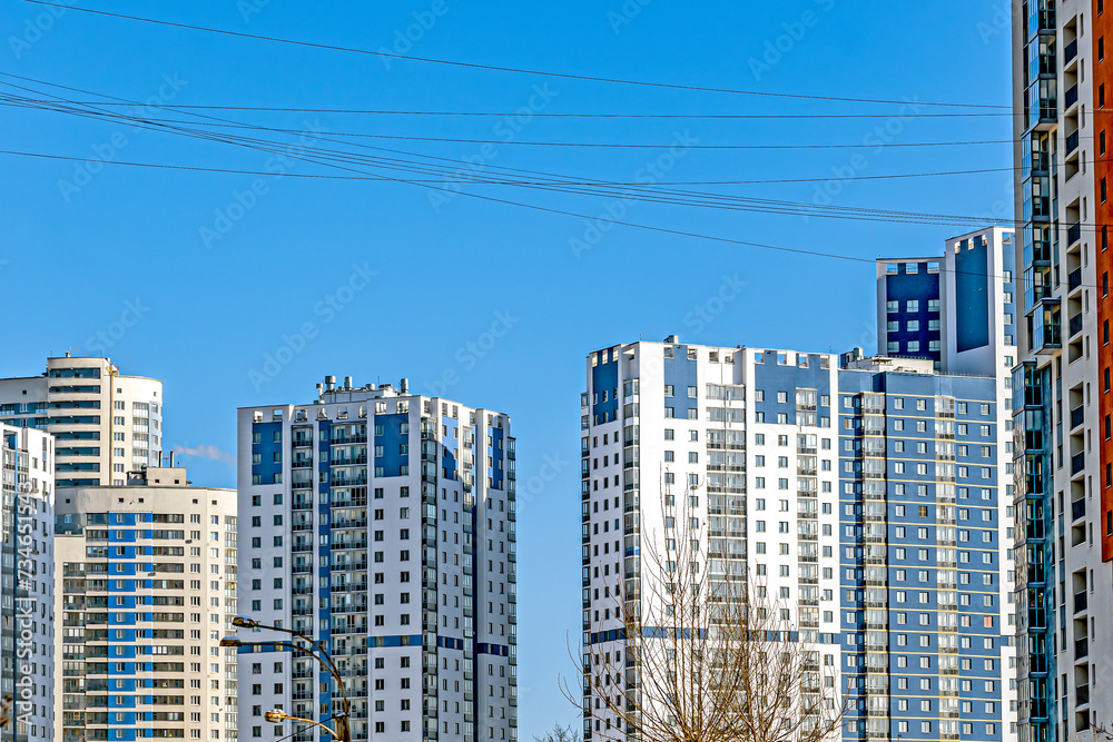 Fototapeta premium A fragment of the urban landscape on a winter day