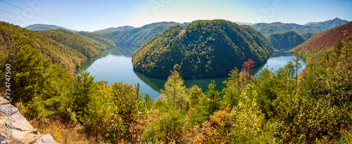 Stampa su tela Calderwood Lake, bordering the Great Smoky Mountains National Park and Cherokee