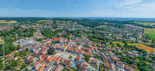 Luftaufnahme von Bad Griesbach im Niederbayerischen Bäderdreieck, Ausblick über die Stadt