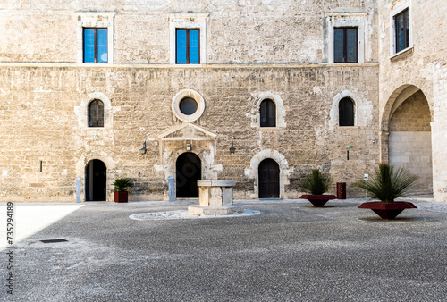 The courtyard of the Norman Swabian Castle ( Castello Normanno Svevo) in the historical city center of Bari, Puglia region, (Apulia), southern Italy,Europe, September 18, 2022 © lorenza62