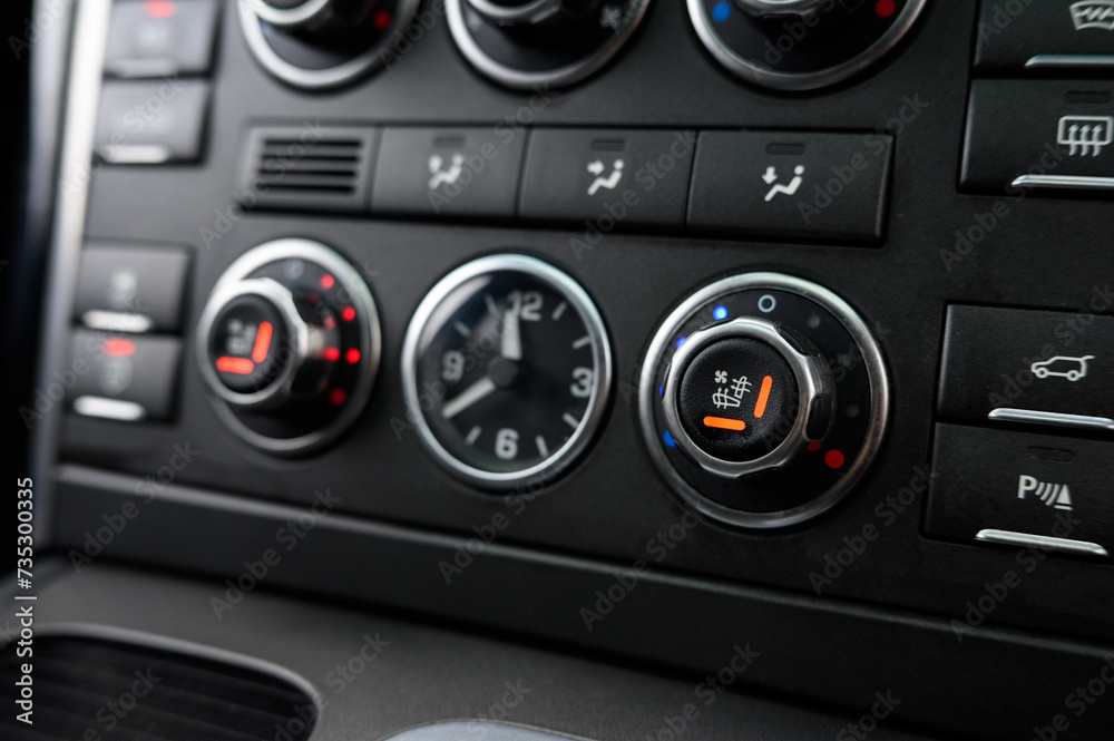 Heated and cooled seat controls with focus on air conditioned seats Heated and cooled seat controls with focus on air conditioned seats