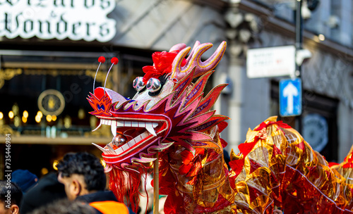 Obraz na płótnie Dragon dance during Chinese lunar year celebrations in London, England w salonie