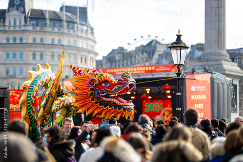 Obraz na płótnie Dragon dance during Chinese lunar year celebrations in London, England w salonie