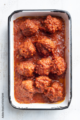 Obraz na płótnie traditional italian meatballs in tomato sauce w salonie