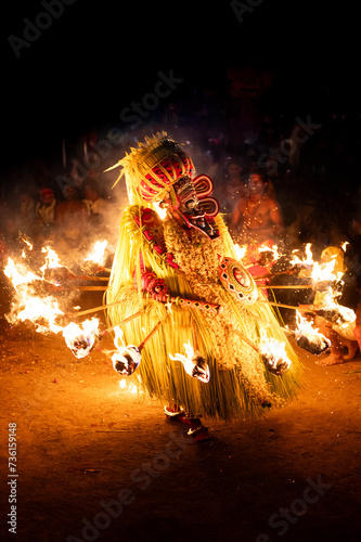 Photography Thee kuttichathan thira