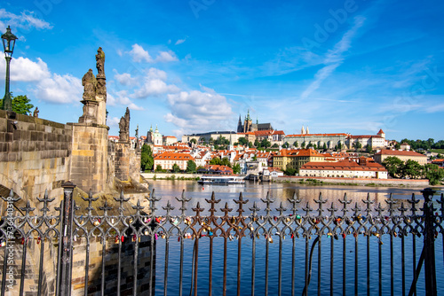 Fototapete Charles bridge on a sunny day in Prague