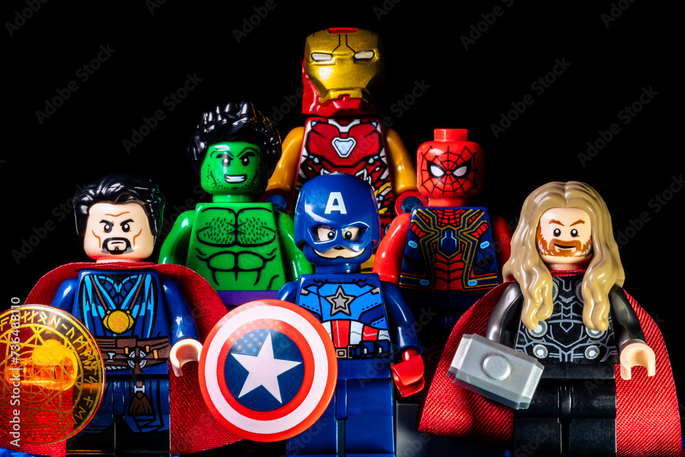 Obraz premium LEGO Marvel's Avengers. Doctor Strange, Captain America, Thor, Hulk, Spider-Man and Iron Man on a black background