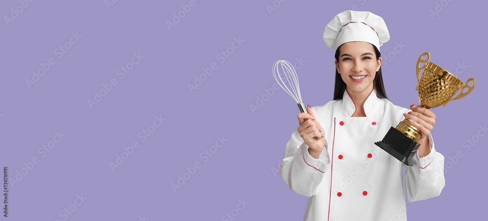Naklejka premium Female chef with trophy cup and whisk on lilac background with space for text