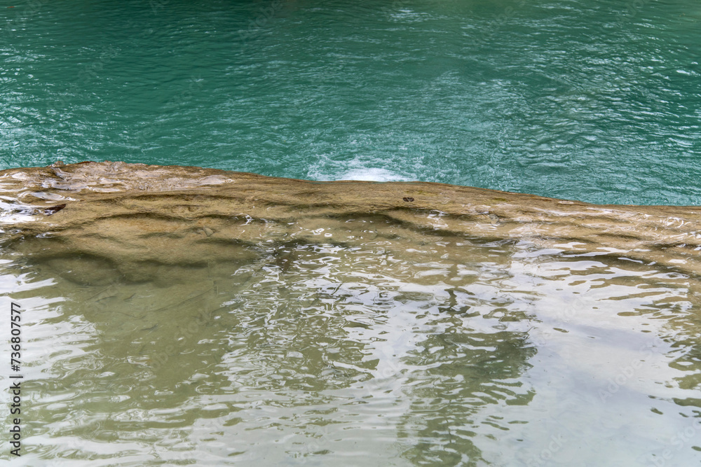 Fototapeta premium high-angle view of a waterfalls
