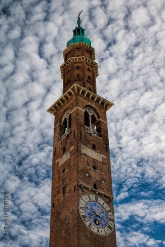 Obraz na płótnie vicenza, italien - torre di piazza w salonie