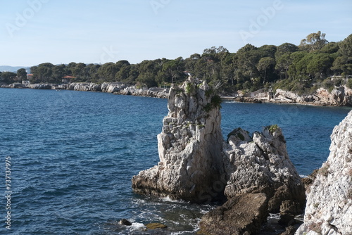 Obraz na płótnie Cap d'antibes mer rochers sentier du littoral w salonie