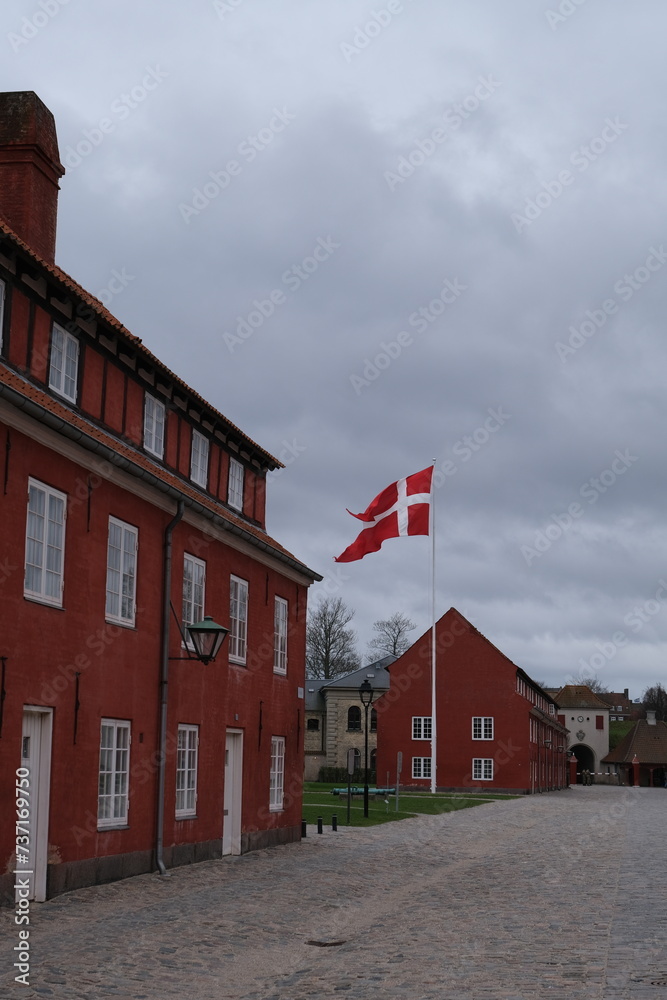 Maisons rouges et arbres Danemark