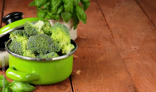 Fototapeta Naklejka Na Ścianę i Meble -  organic broccoli for healthy eating on the table