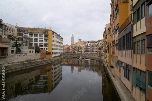 Girona bei bedecktem Himmel © Jannik  Wilke