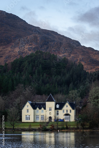 Beautiful Country house by Loch Shiel, Glenfinnan Scotland. Januari 4 2024. photo