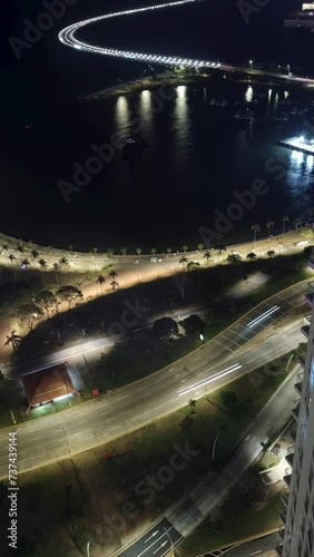 Hyperlapse de trafico nocturno en Avenida Balboa, Cinta costera en panama.
