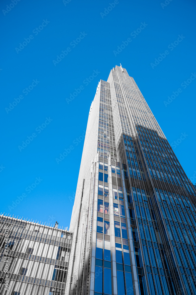 Naklejka premium modern office building