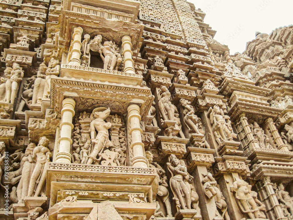 photo of khajuraho sculpture in india
