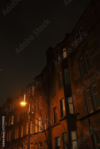 Glasgow street at night, Scotland © Alwin