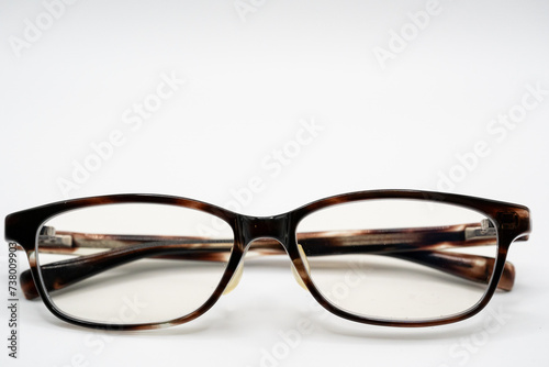 茶色のメガネ