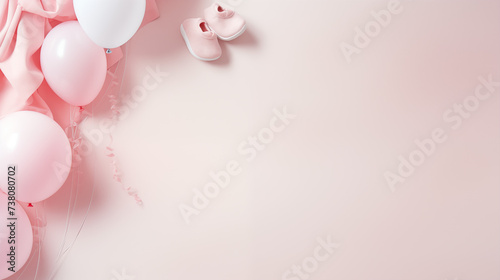 Urodzinowe minimalistyczne różowe tło na życzenia lub metryczkę z balonami i dekoracjami - narodziny dziecka - dziewczynki