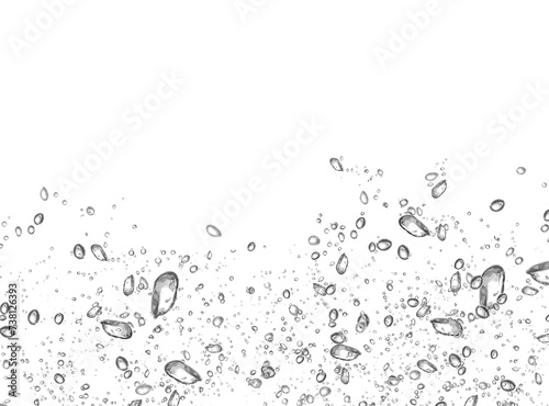 Wassertropfen Regentropfen regnerischer Nebel kleine Tröpfchen Tropfen auf transparentem durchsichtigem Hintergrund