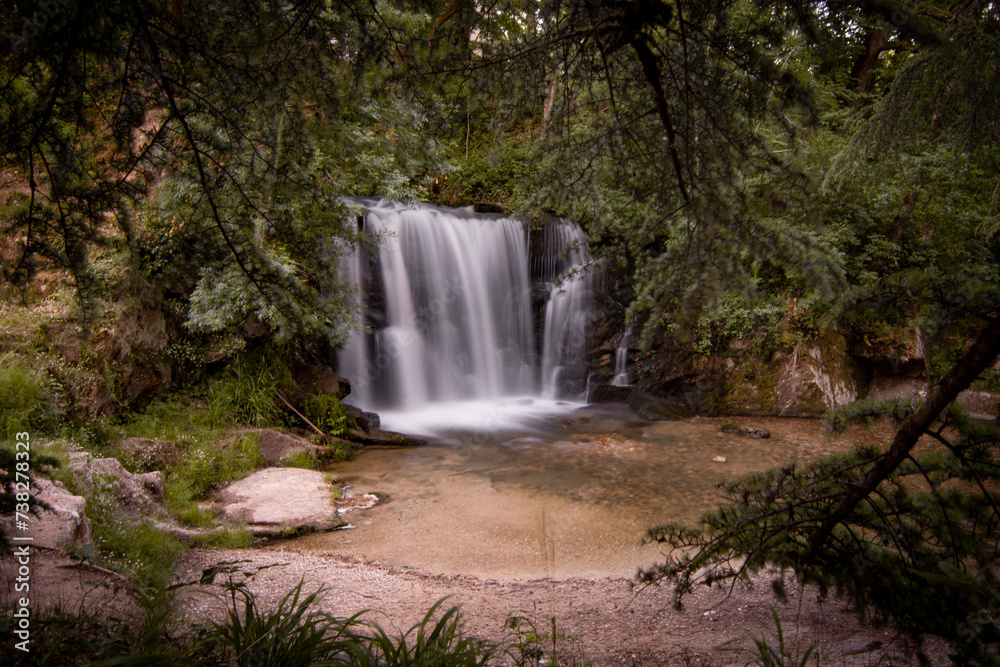 Cascade de Saint Ferréol en Occitanie