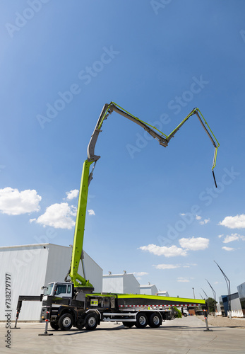 Auto concrete pump truck, advanced technology remote control
