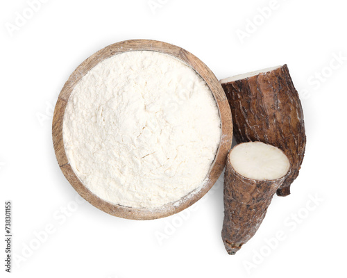 Obraz na plátně Bowl with cassava flour and cut root isolated on white, top view