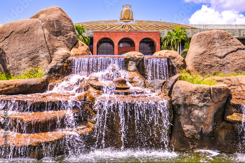 Fonte de água em frente ao Palácio Araguaia em Palmas, Tocantins photo