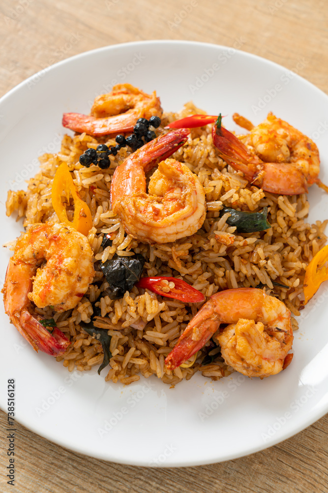 shrimps fried rice with herbs and spices