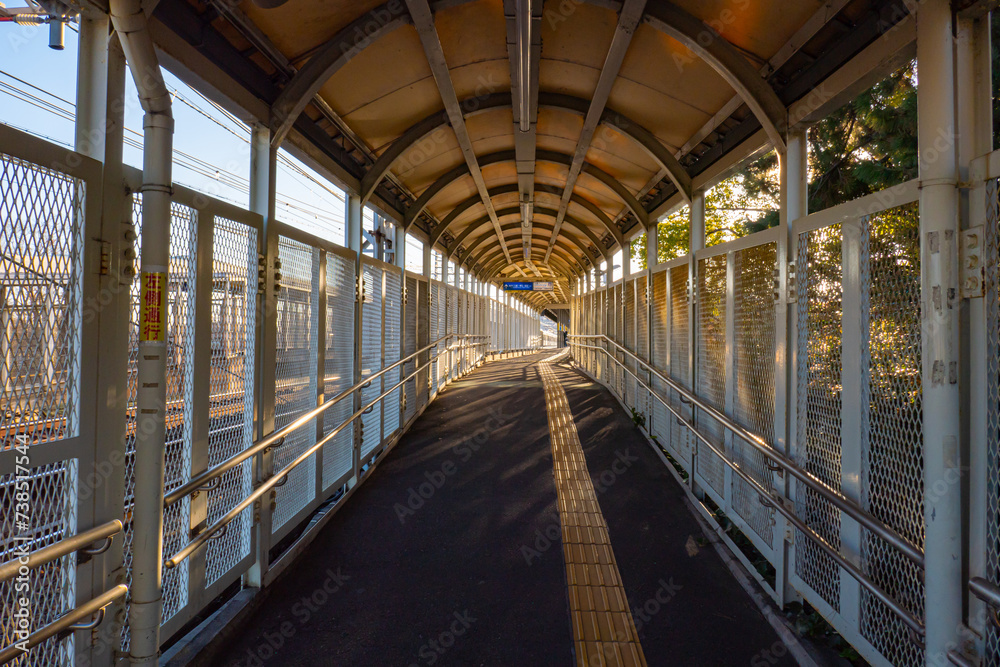 Fototapeta premium 阪神武庫川駅の通路