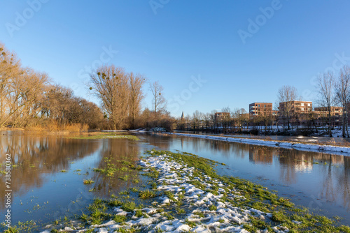 Obraz na płótnie High water on Leine river in Hannover w salonie